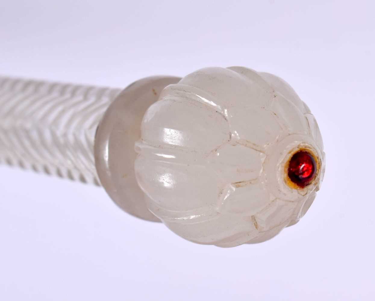 A LARGE RARE EARLY 20TH CENTURY MIDDLE EASTERN WHITE JADE ROCK CRYSTAL AND RUBY SCEPTRE possibly a - Image 8 of 11