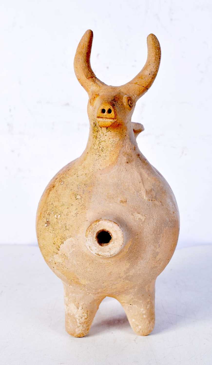 An Amlash pottery water vessel in the form of a standing bull. 23.5 x 14.5cm. - Bild 3 aus 5