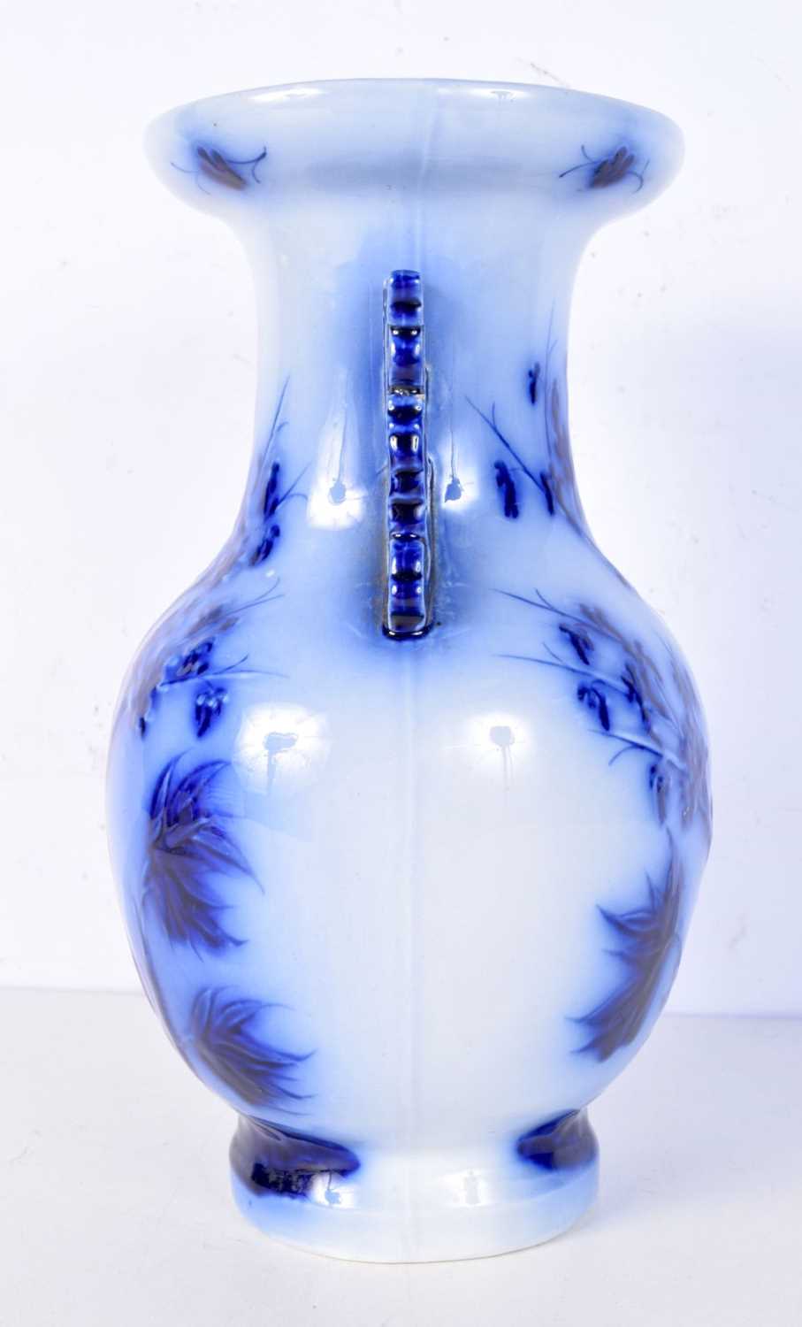 A Victorian faux blue porcelain Chinese style vase. 29cm. - Bild 5 aus 6