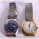 ROAMER ANFIBIO AUTOMATIC MEN'S WATCH TOGETHER WITH A VINTAGE 1970'S BULOVA ACCUQUARTZ . –Roamer