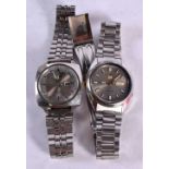 TWO VINTAGE SEIKO AUTOMATIC DAY DATE WATCHES –working. Largest 3.7cm incl crown.(2)