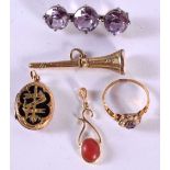 A 14CT GOLD MOUNTED CORAL PENDANT TOGETHER WITH A RING, A BAR BROOCH AND TWO OTHER PENDANTS. Stamped