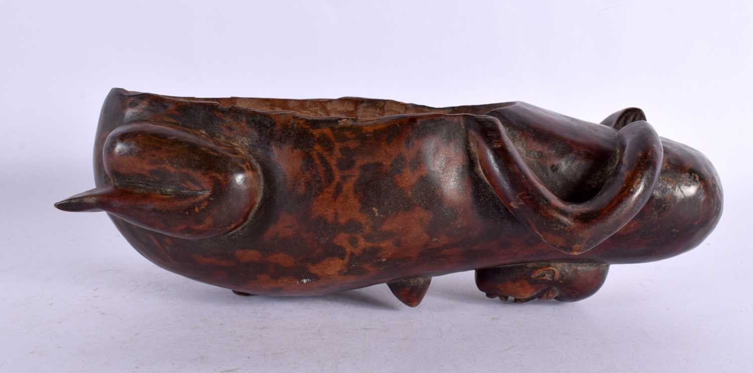 A RARE EARLY 20TH CENTURY AFRICAN TRIBAL CARVED WOOD BOWL formed as an upturned nude female. 25 cm x - Image 3 of 4