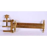 AN UNUSUAL EARLY 20TH CENTURY JUDAIC BRONZE EXTENDING VICE decorated with motifs. 55 cm long