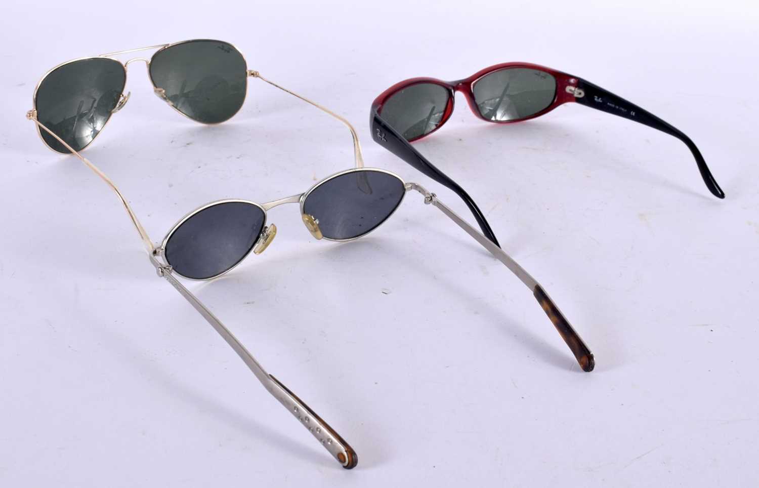 THREE PAIRS OF RAYBAN SUNGLASSES. (3) - Image 2 of 2