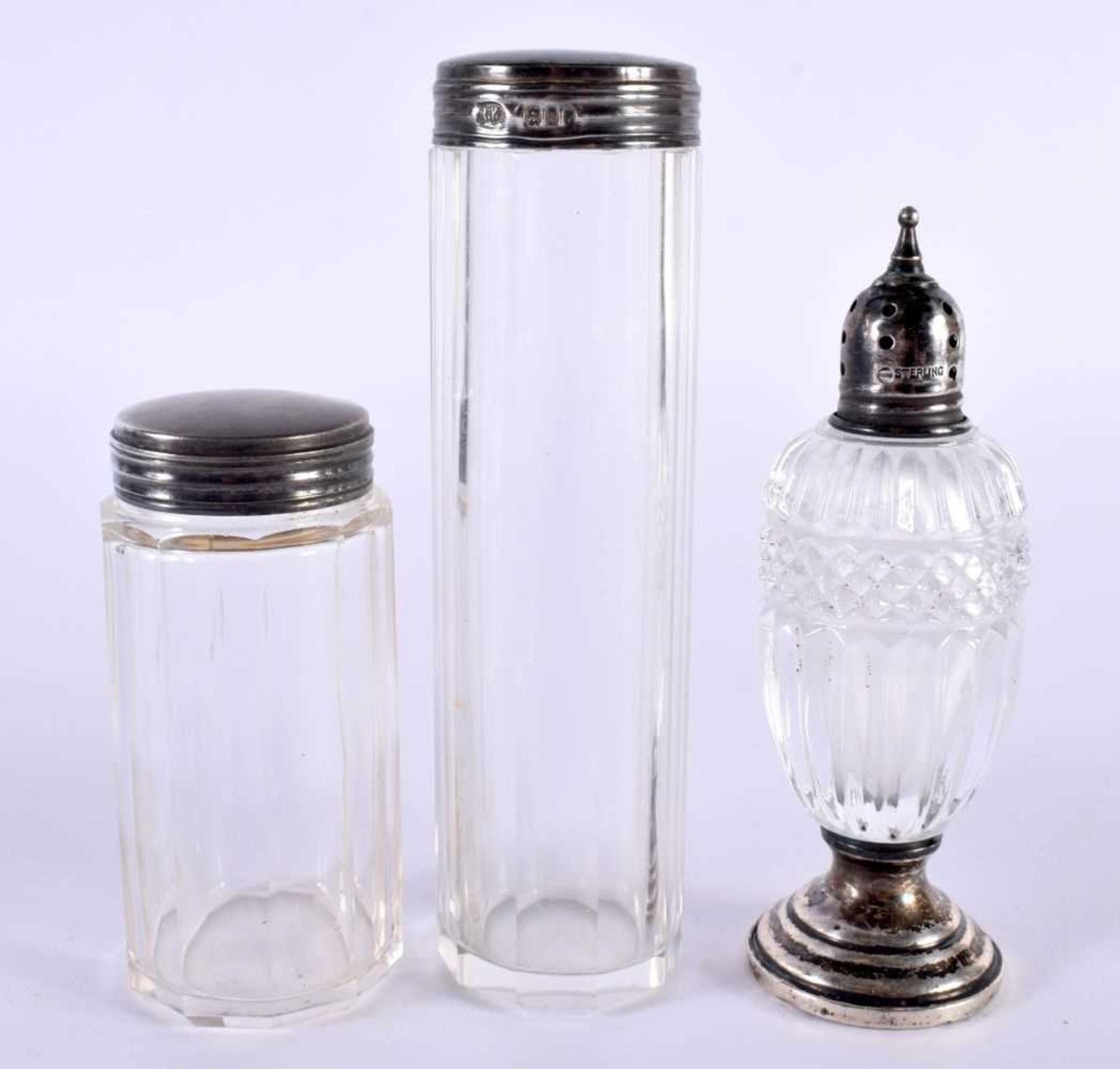 FOUR SILVER TOPPED DRESSING TABLE JARS. Largest 12.8 cm x 3.3cm (4) - Image 3 of 5
