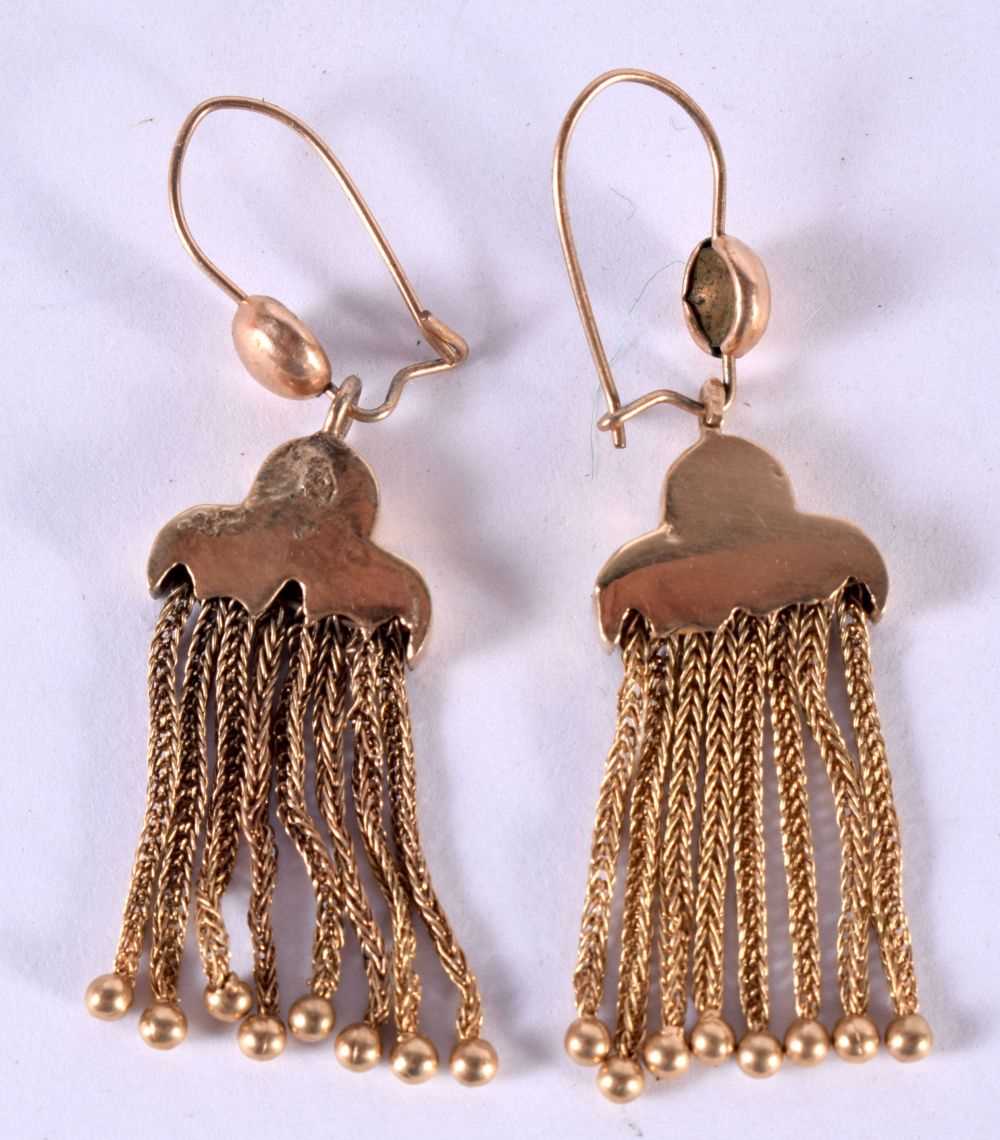 A PAIR OF VICTORIAN GOLD EARRINGS. 4.4cm x 2.8 cm, weight 4.4g - Image 2 of 2