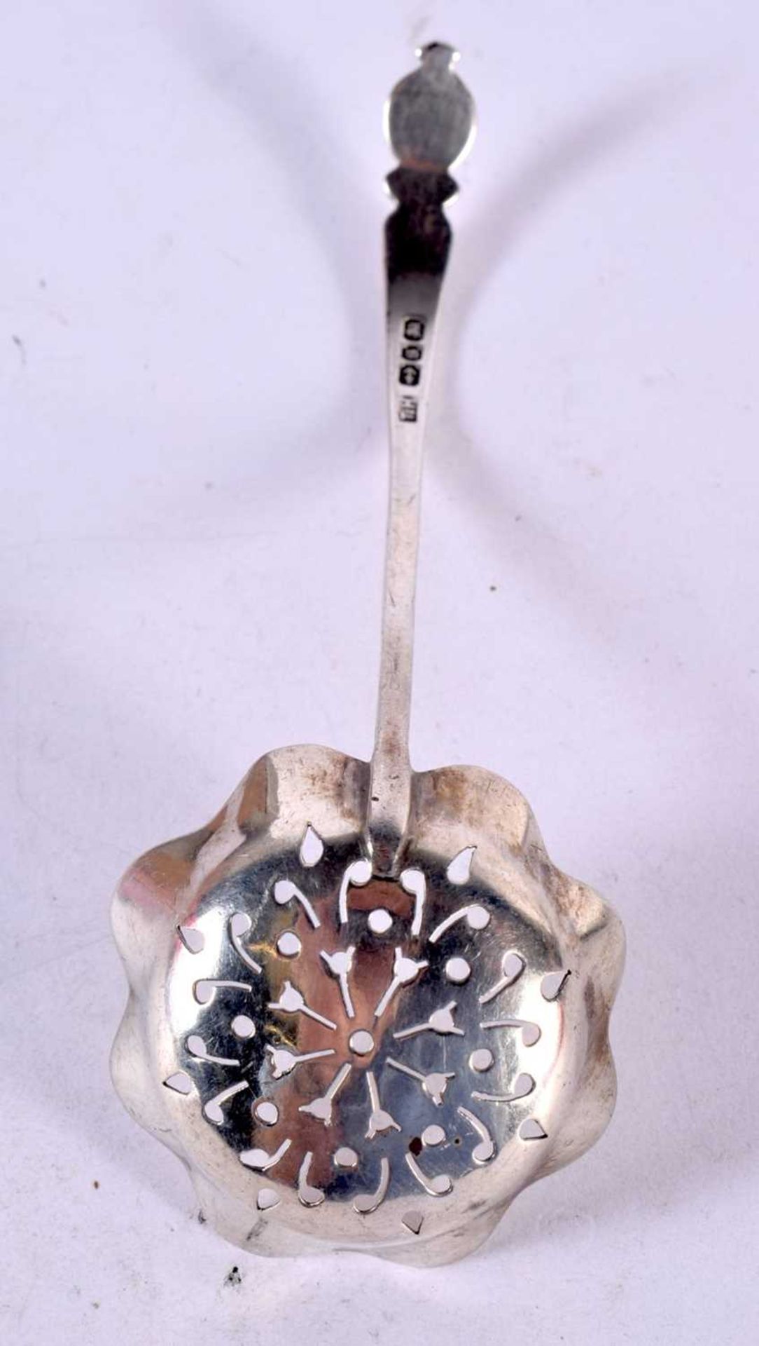 A VICTORIAN SILVER SIFTING SPOON. Birmingham 1892. 18 grams. 12.5 cm long. - Image 2 of 3