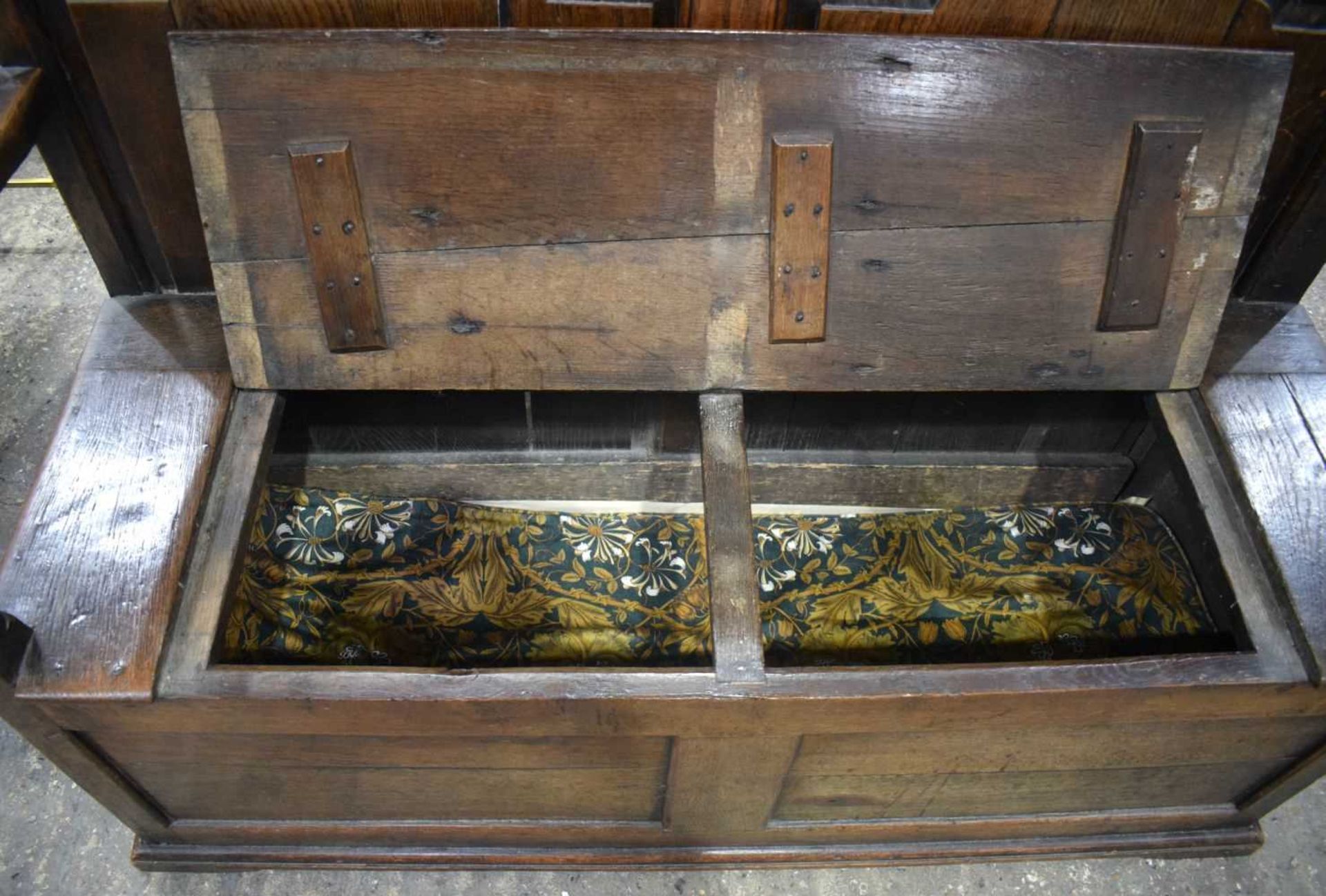 A 19th Century oak settle/blanket chest bearing "1720" inscription 120 x 134 x 59 cm - Image 3 of 6