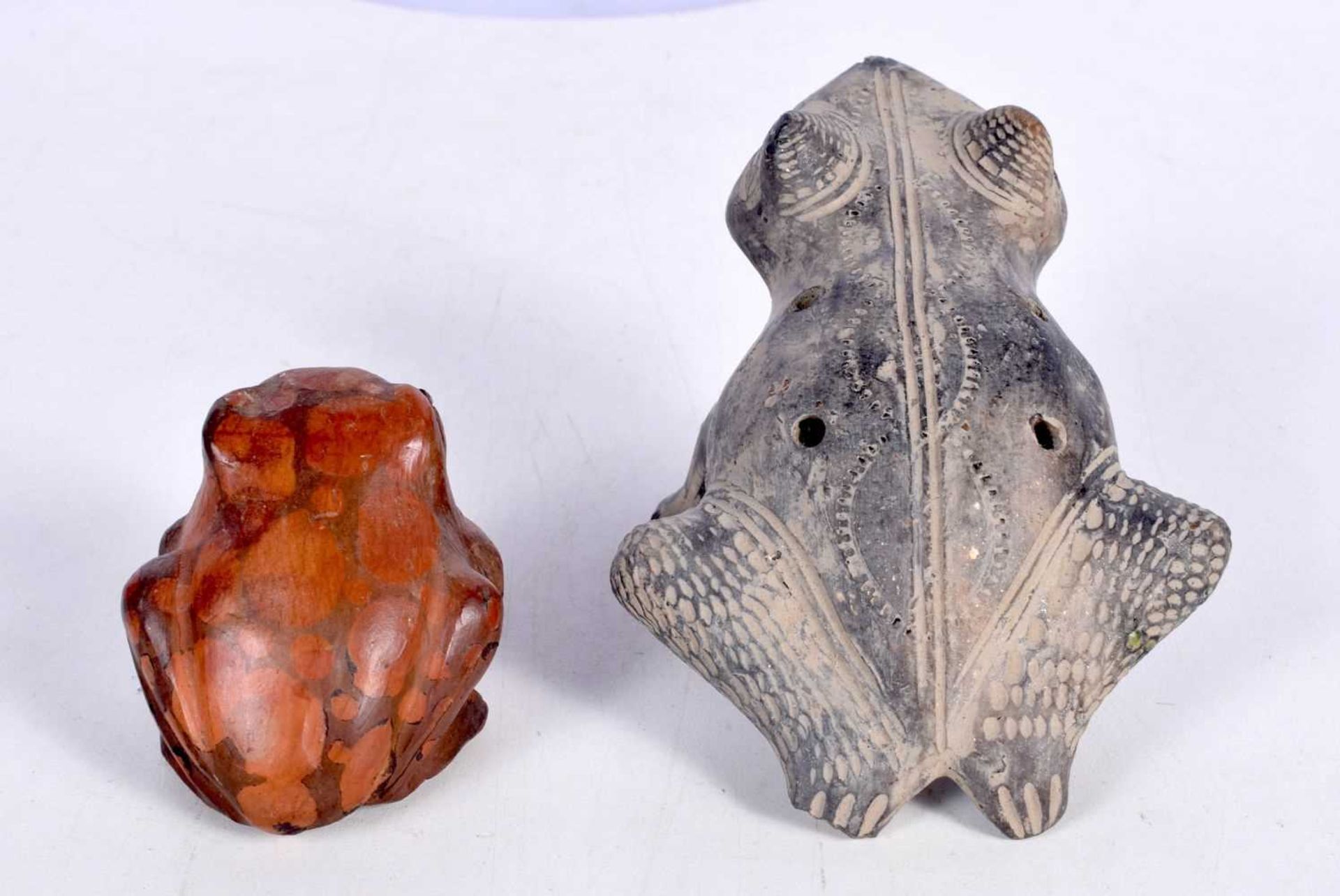 A Peruvian Nasca culture style terracotta vessel together with other Peruvian items , Frog pots - Image 4 of 4