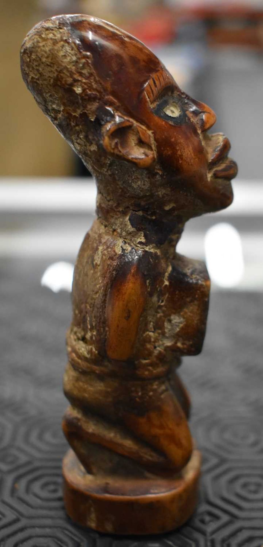 A TRIBAL NKISHI FETISH FIGURE KONGO - 13cm high. This figure has preserved the receptacle of magic - Image 12 of 12