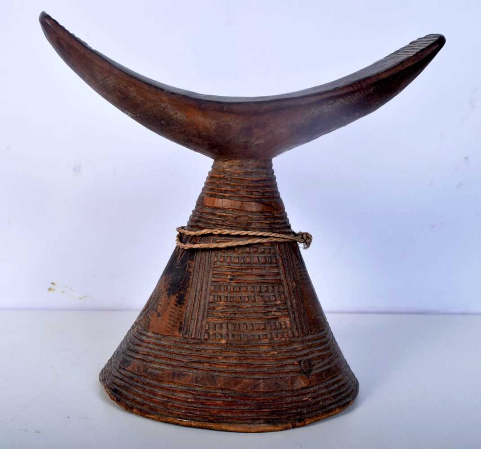 An Ethiopian Gourage carved wood headrest 17 x 17 cm. - Image 2 of 6