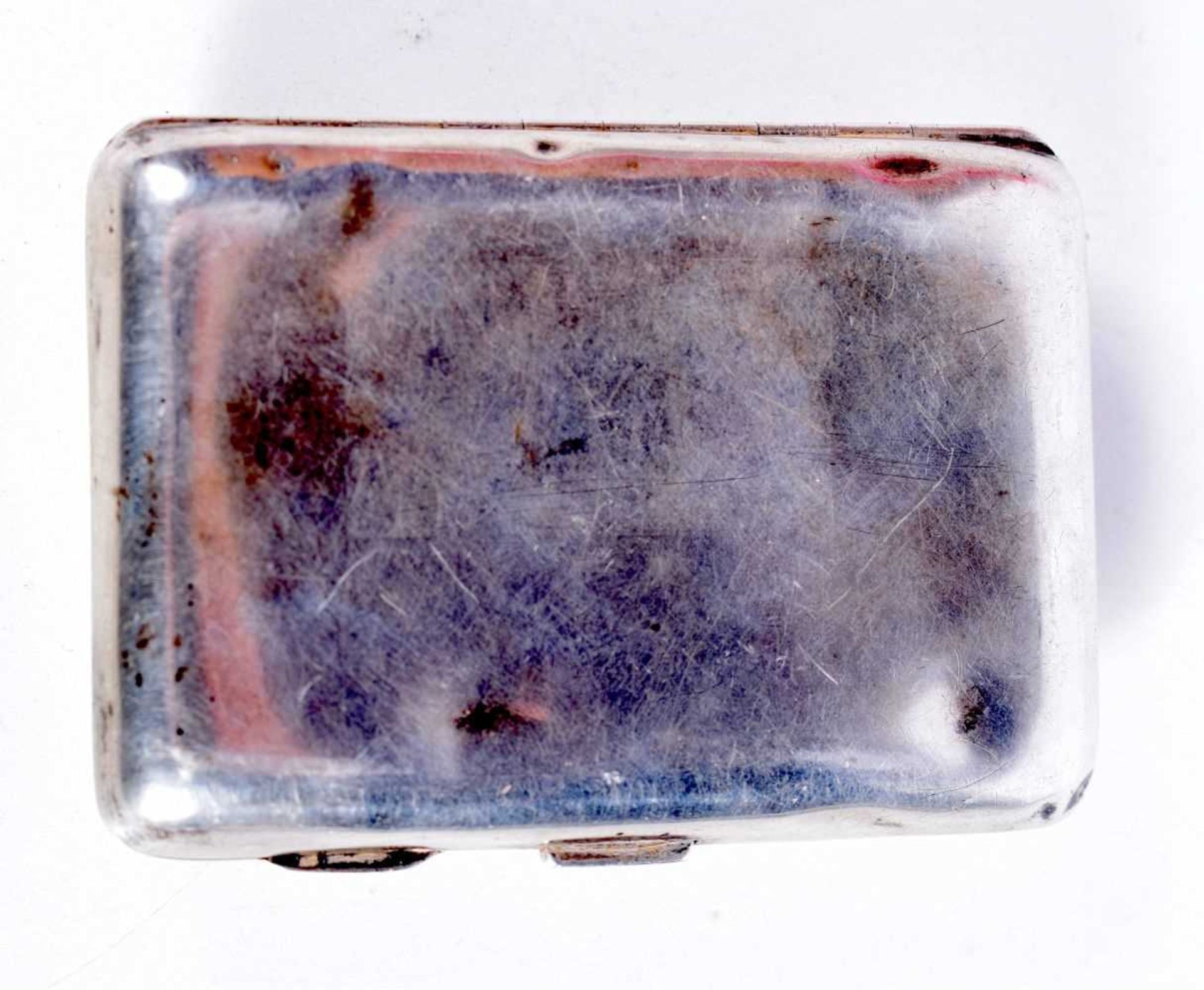 A SILVER CIGARETTE CASE WITH AN ENAMEL CABOCHON DEPICTING A NUDE POSING IN FRONT OF A MIRROR. - Image 4 of 5