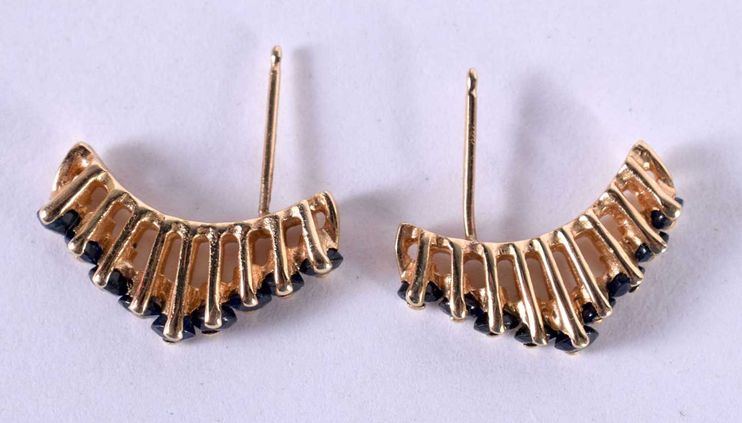 A PAIR OF SAPPHIRE EARRINGS. 1.5cm x 0.3cm, weight 1.9g - Image 2 of 3