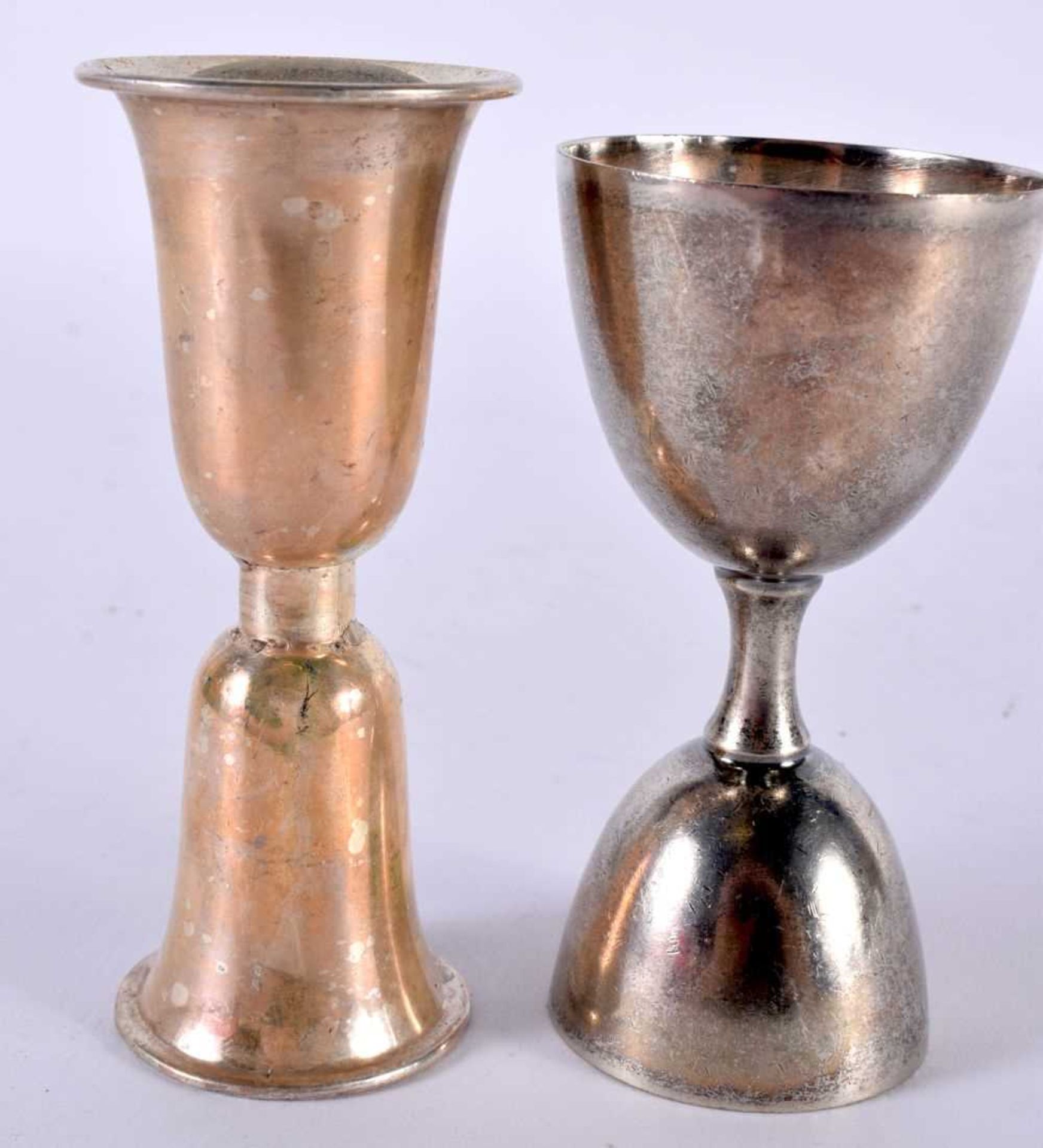 TWO WHITE METAL DRINKS MEASURE CUPS. Largest 10.9cm x 4.6 cm (2) - Image 2 of 4