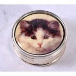 A SILVER CAT PILL BOX. 14.7 grams. 3 cm diameter.