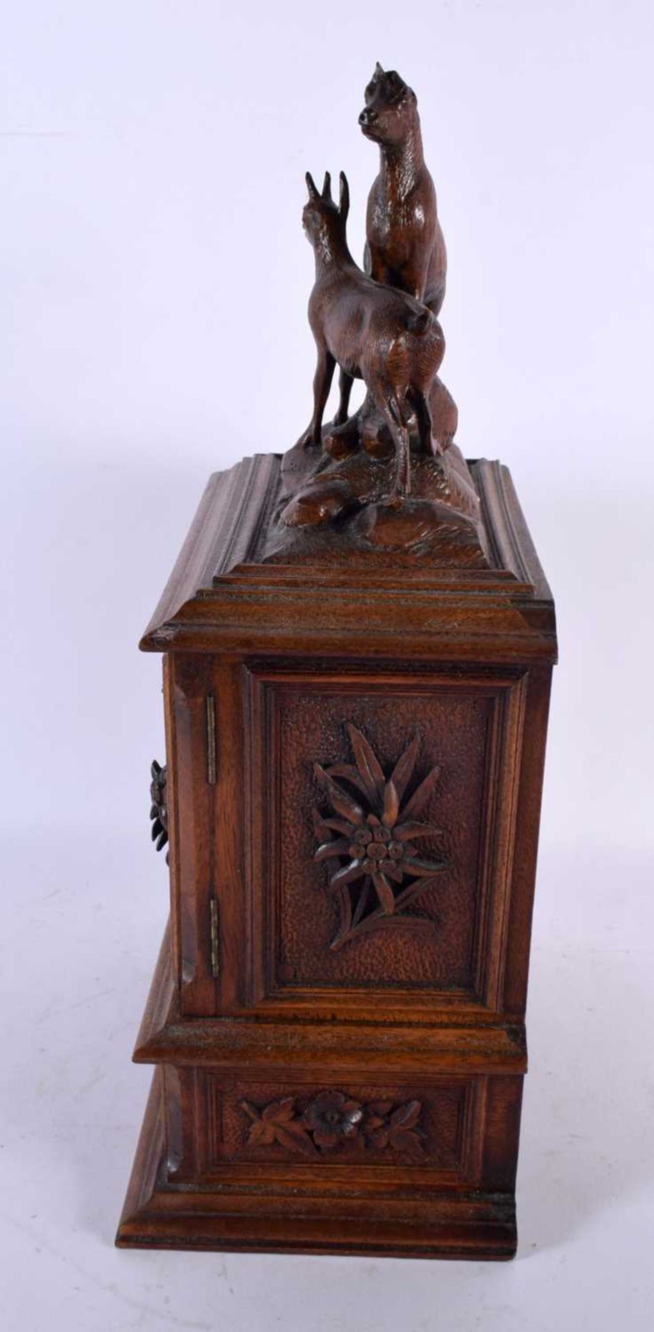 A LARGE 19TH CENTURY BAVARIAN BLACK FOREST CARVED WOOD JEWELLERY CABINET formed with two ibex. 40 cm - Image 4 of 5