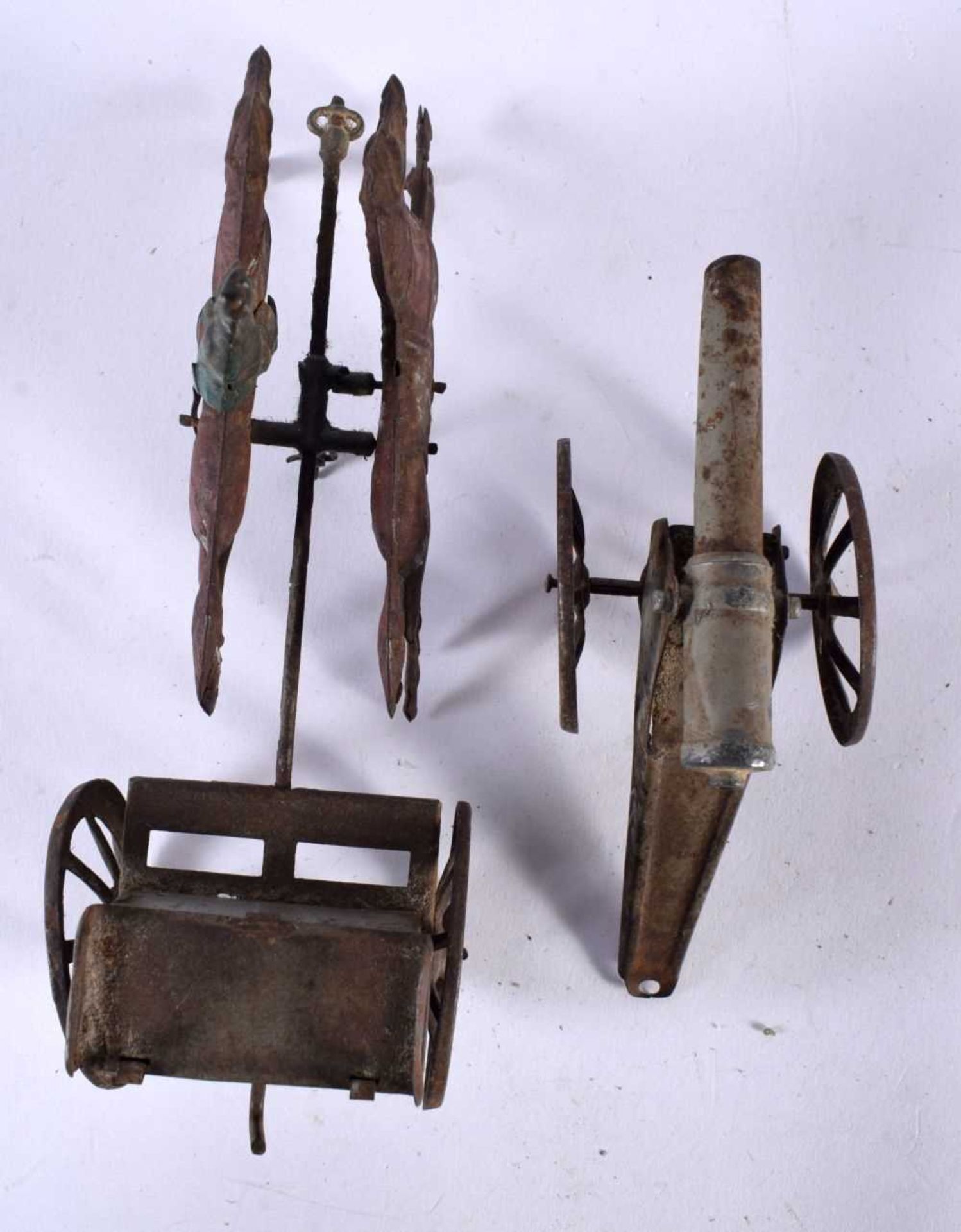 TWO EARLY TINPLATE TOYS. Largest 14cm wide. (2) - Image 3 of 4