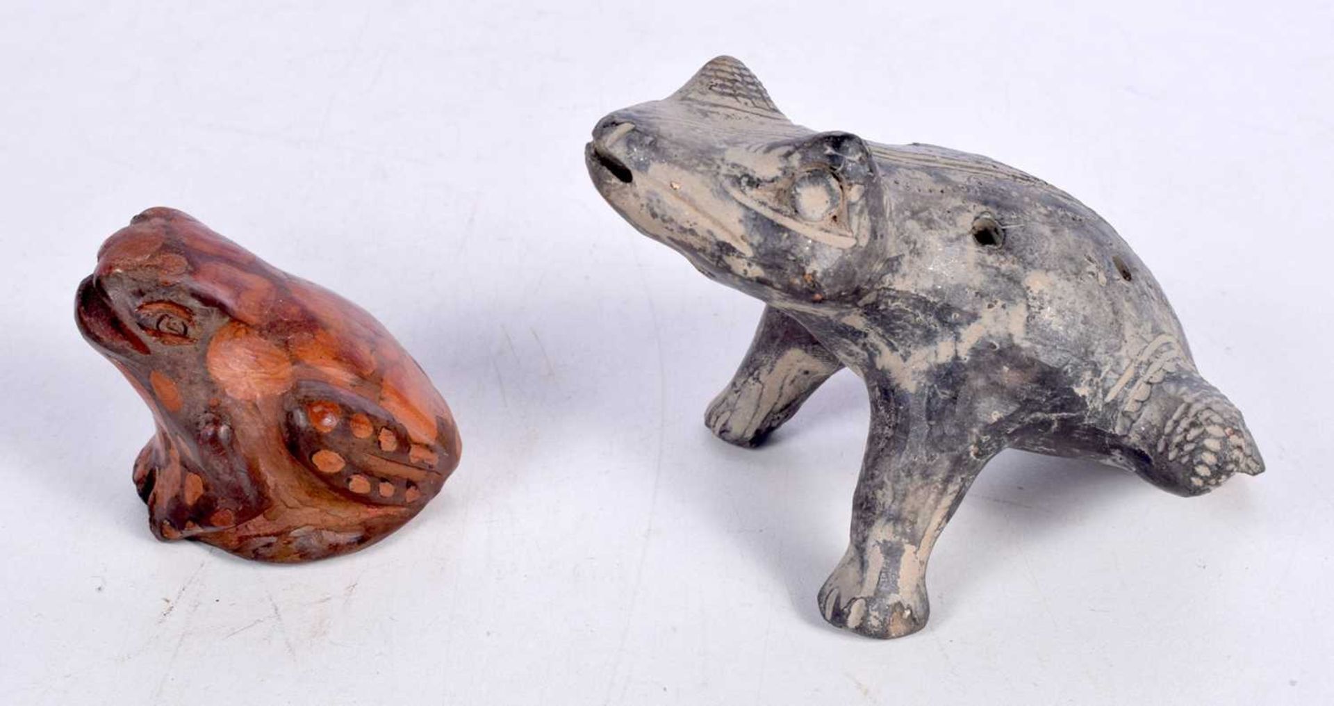 A Peruvian Nasca culture style terracotta vessel together with other Peruvian items , Frog pots - Image 3 of 4