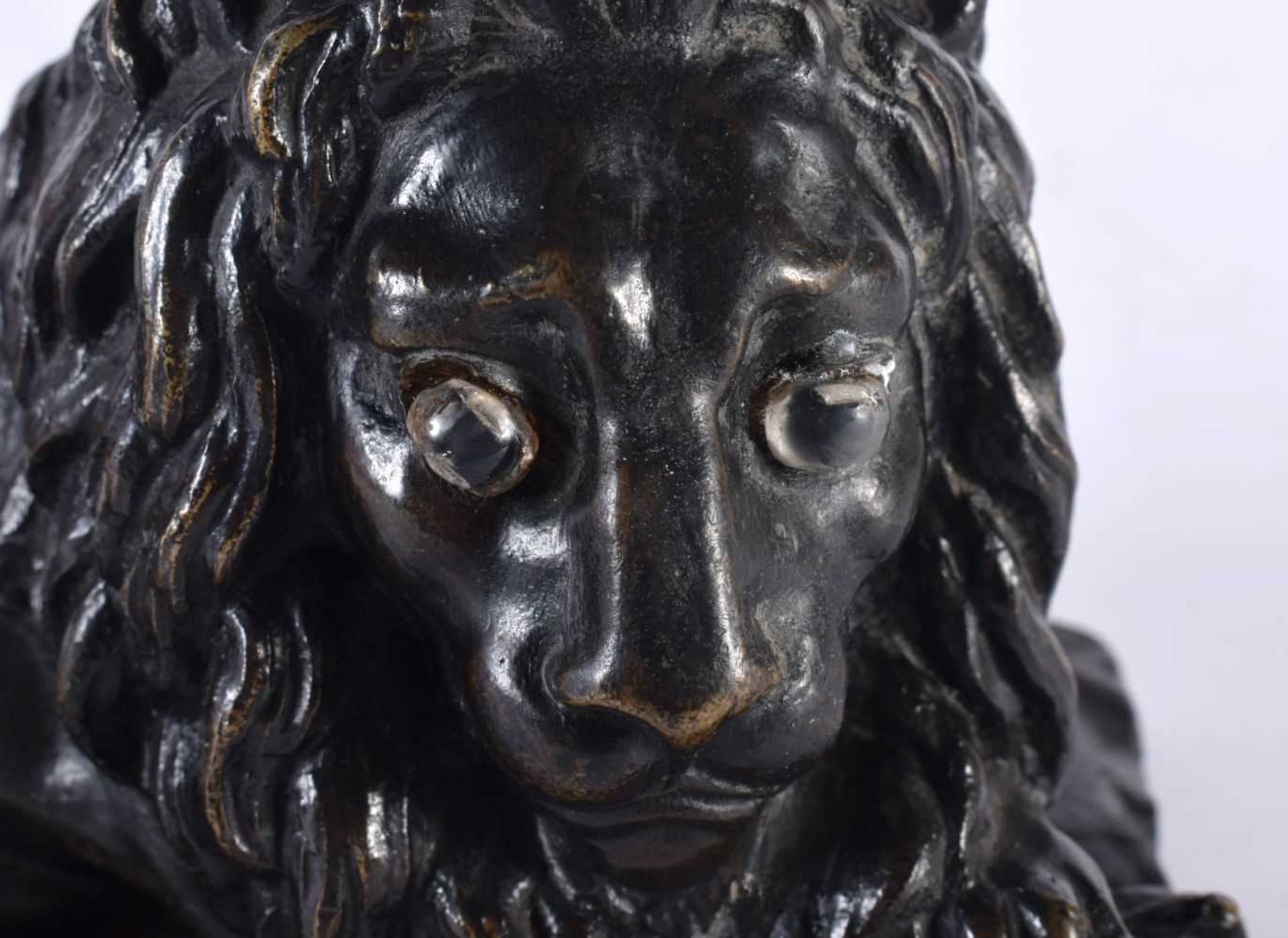 A LOVELY EARLY 19TH CENTURY REGENCY BRONZE MODEL OF A recumbent LION modelled upon a naturalistic - Image 5 of 11