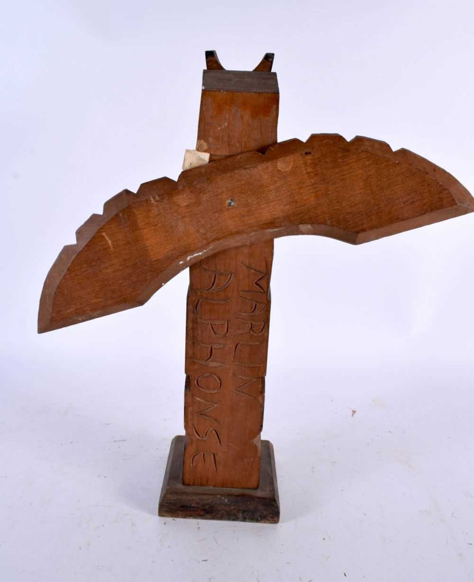 A NORTH AMERICAN CANADIAN INUIT MARLIN NORTHWEST COAST TOTEM by Marlin Alphonse. 32 cm x 24 cm. - Image 3 of 33