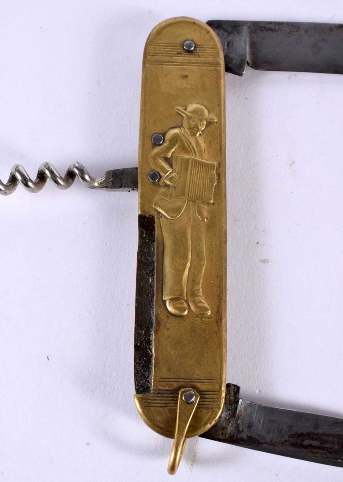 AN UNUSUAL ANTIQUE BASKETBALL MILITARY SOLDIER POCKET KNIFE. 73 grams. 23 cm long extended. - Image 3 of 3