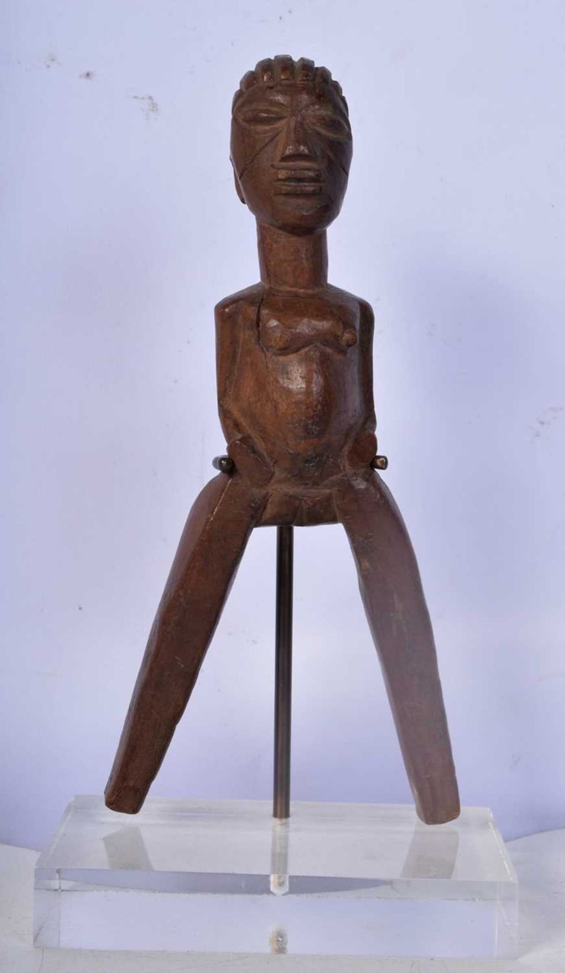 A rare African Tribal Baule carved wood slingshot 17 cm - Image 2 of 3