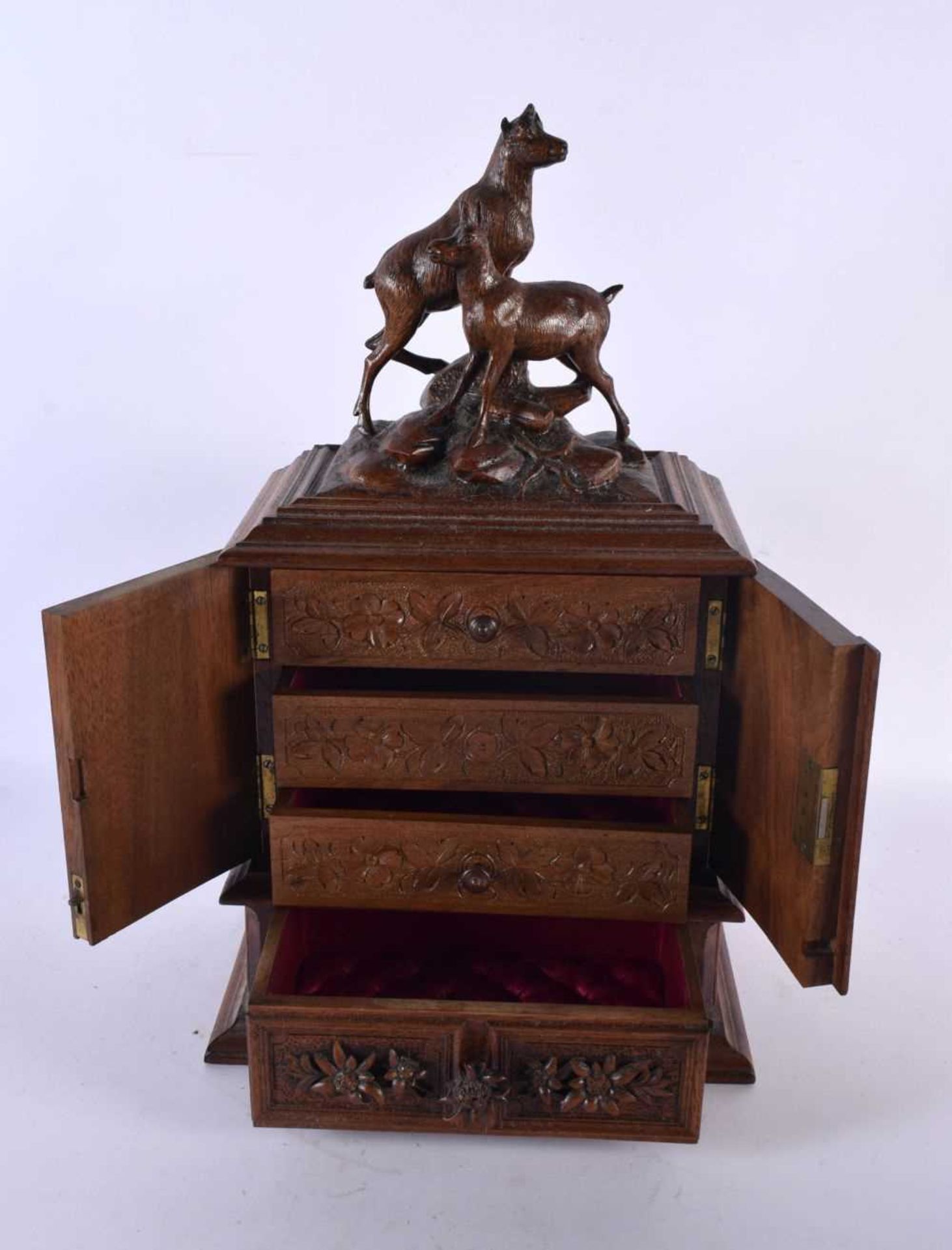 A LARGE 19TH CENTURY BAVARIAN BLACK FOREST CARVED WOOD JEWELLERY CABINET formed with two ibex. 40 cm - Image 2 of 5