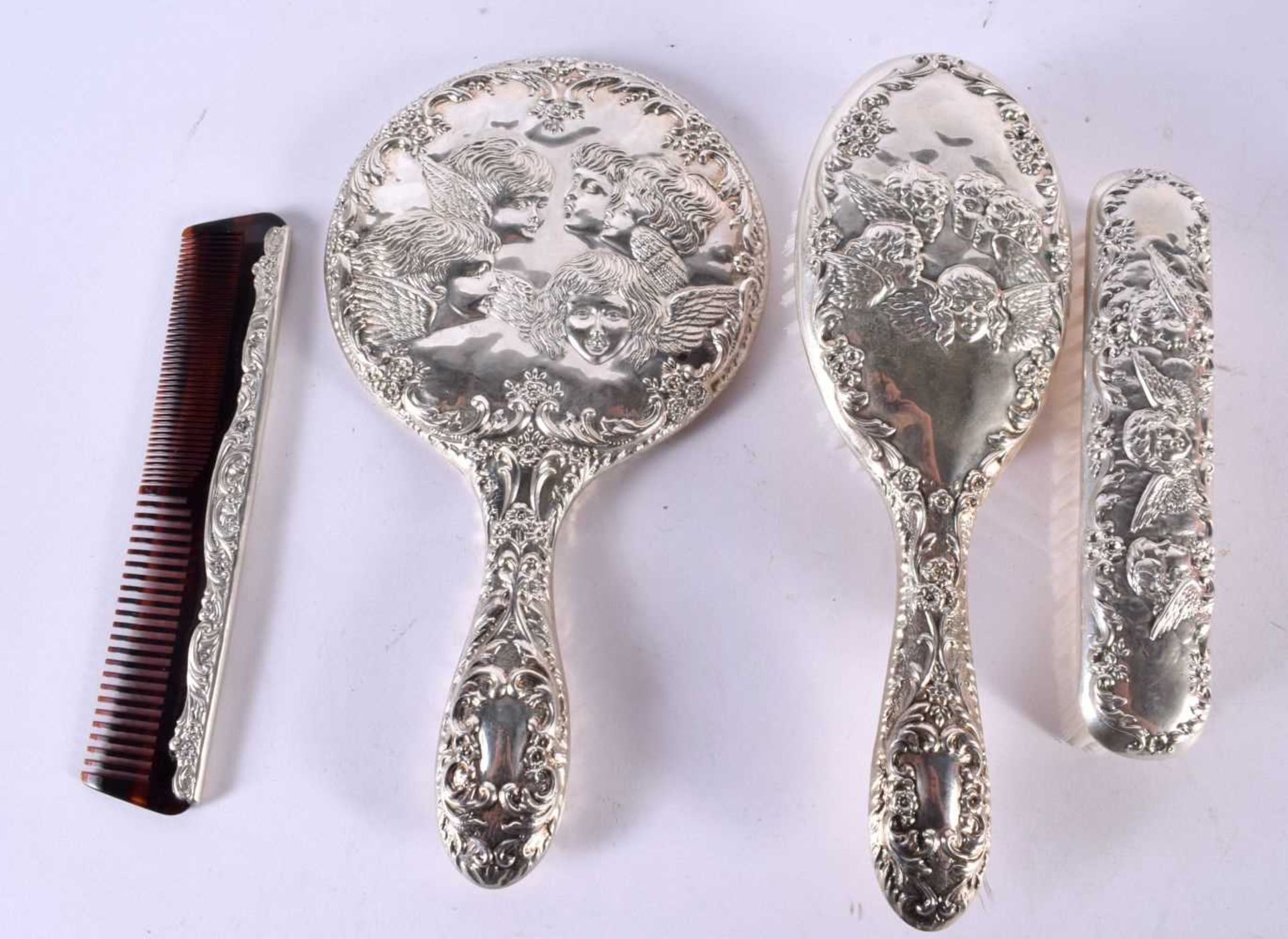 AN ENGLISH SILVER DRESSING TABLE SET. 630 grams overall. Largest 21 cm x 11.5 cm. (4) - Image 2 of 4