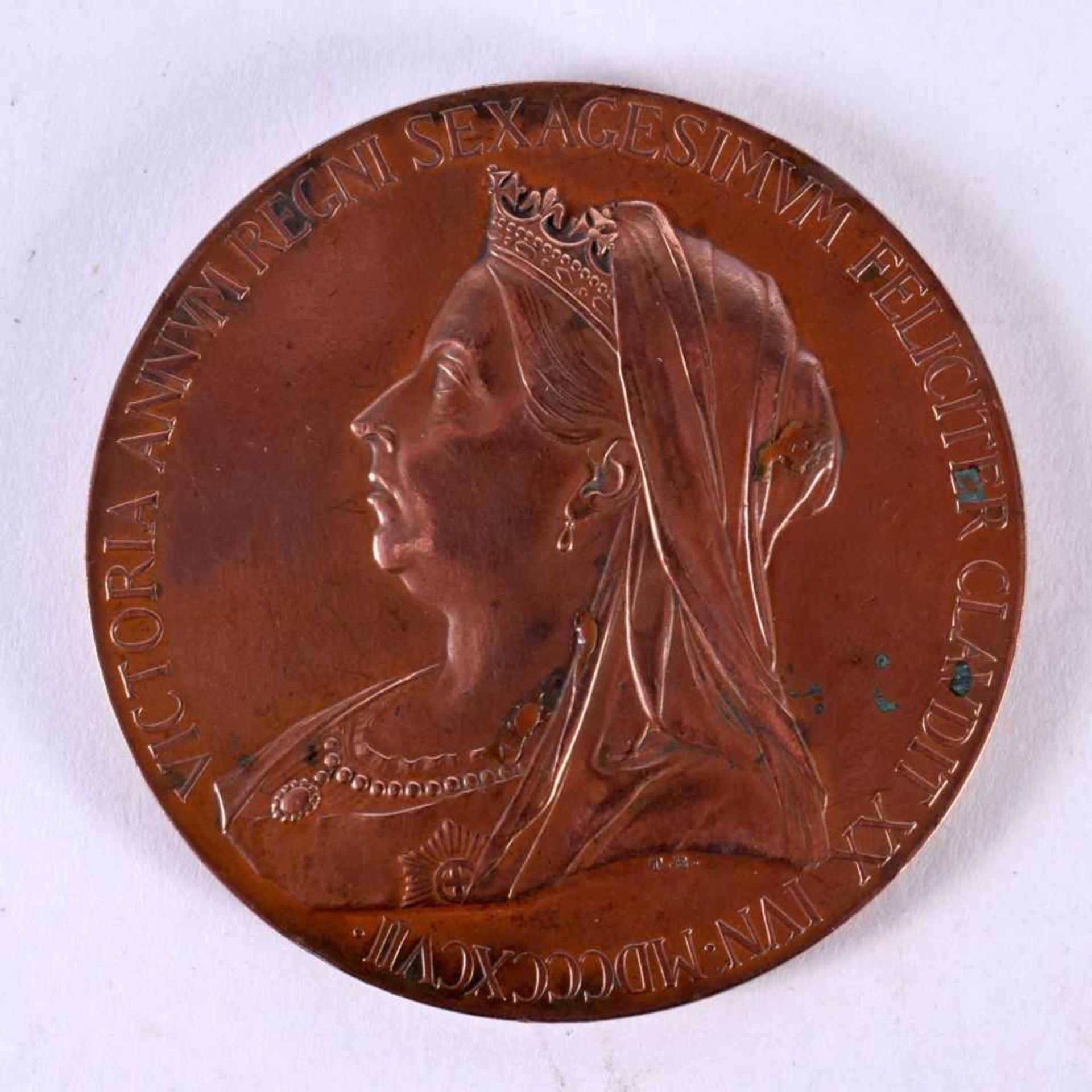 1837-1897 GREAT BRITAIN - QUEEN VICTORIA'S DIAMOND JUBILEE MEDALLION. 5.5cm diameter, weight 75g