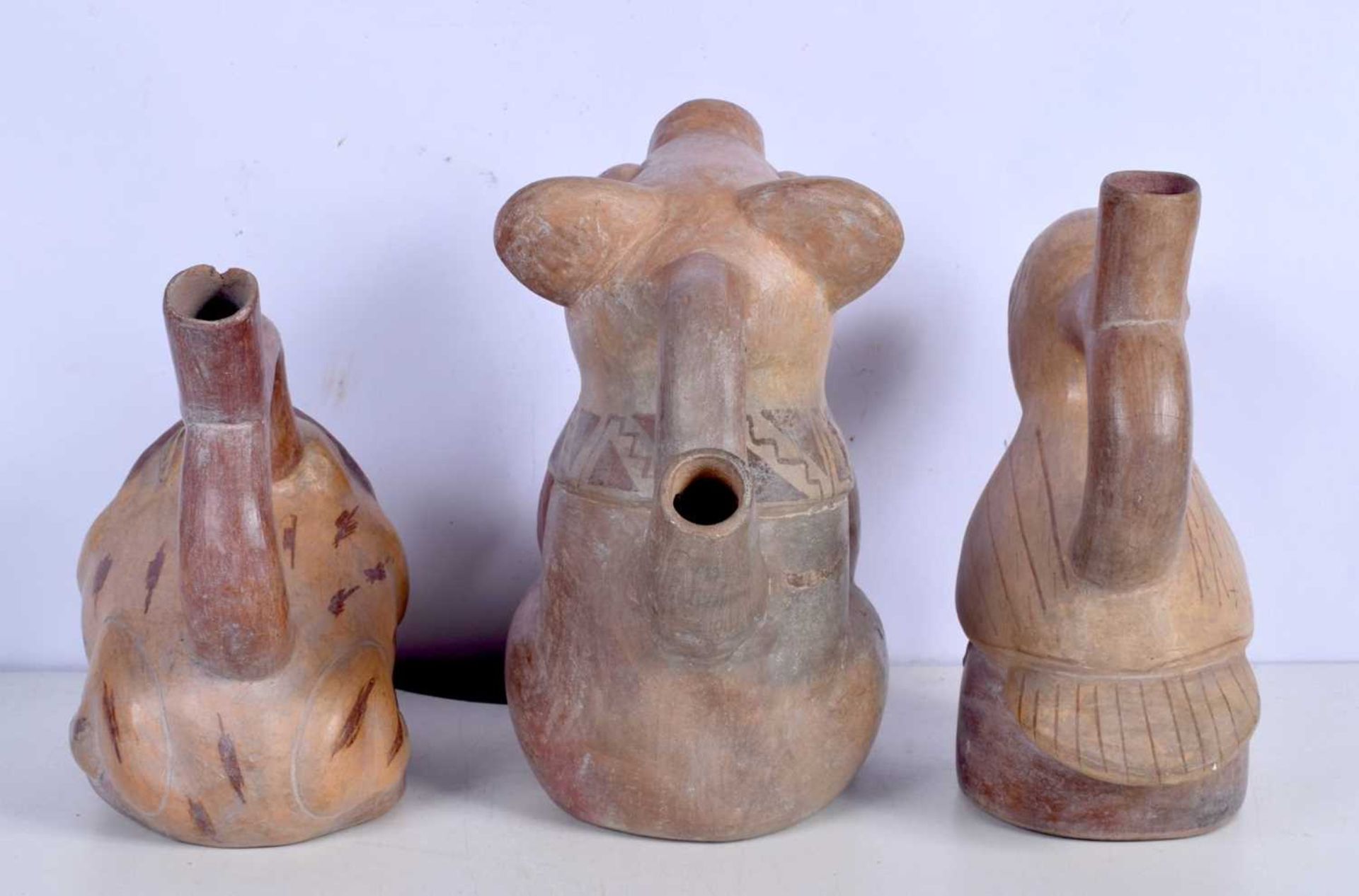 A collection of Peruvian Terracotta Moche culture style items 23 cm.(3) - Image 4 of 4