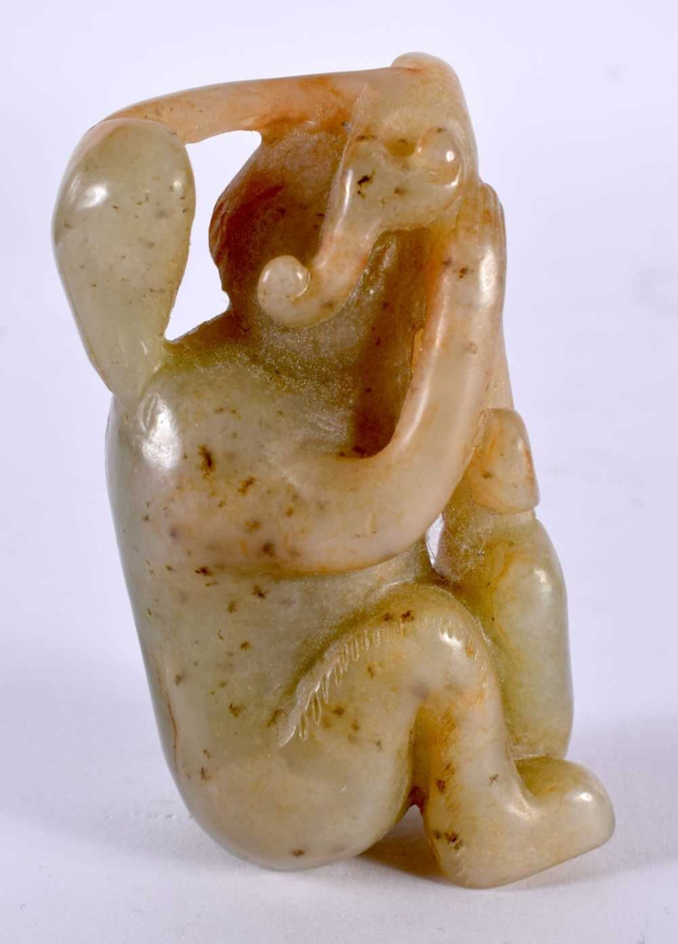 A CHINESE CARVED JADE MONKEY 20th Century. 7cm x 3.75 cm. - Image 3 of 4