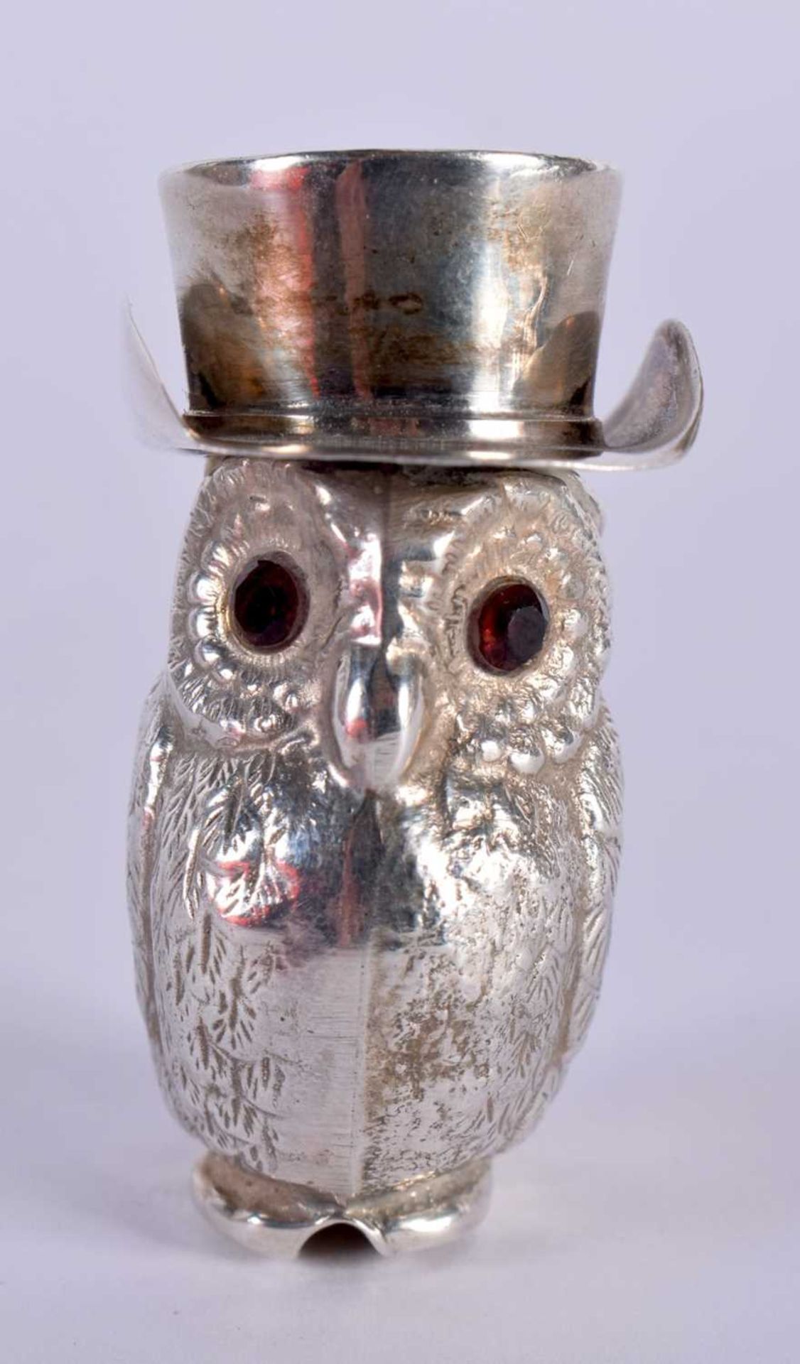 A SILVER OWL FORM VESTA CASE. 25.1 grams. 5 cm x 3.5 cm.