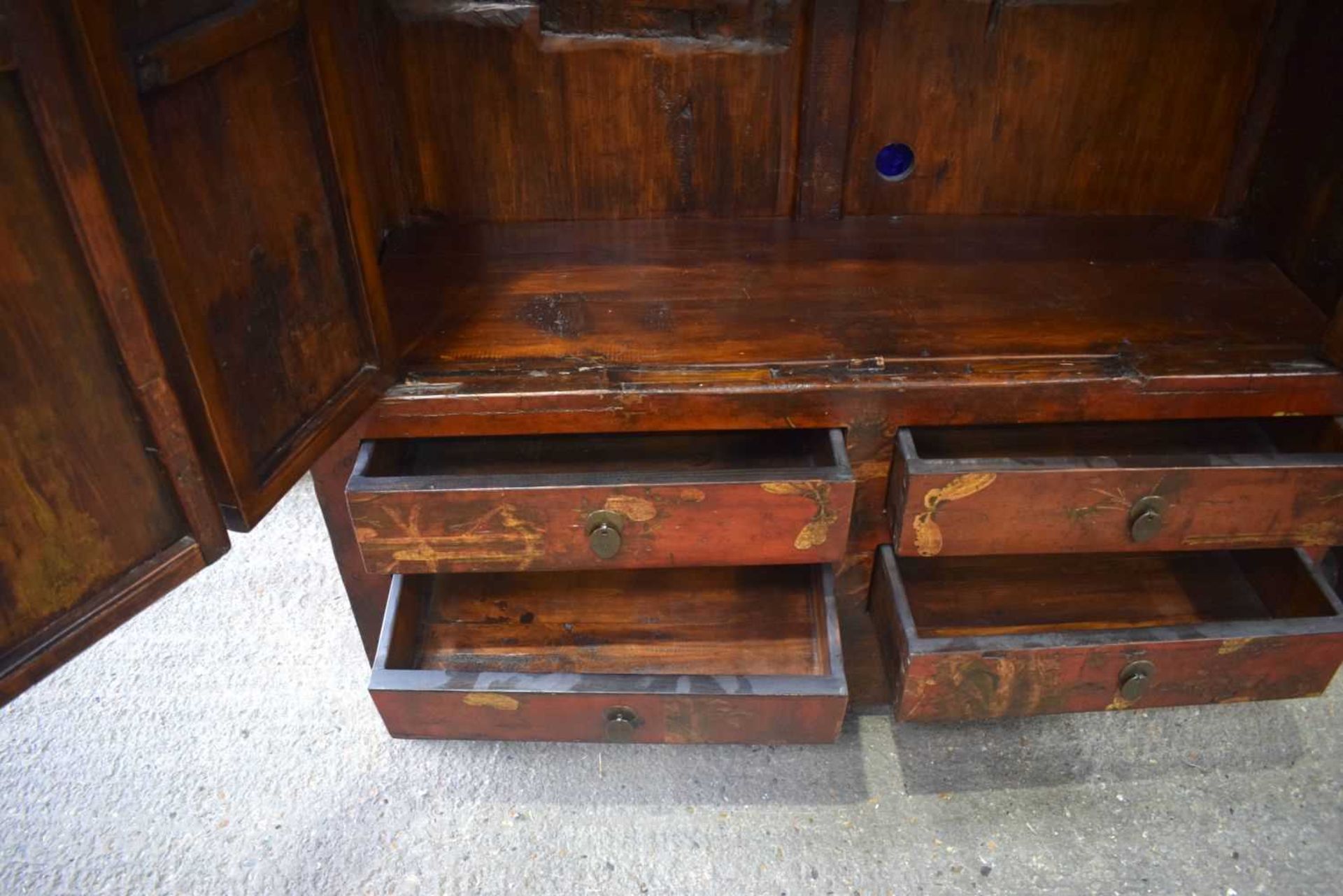 A 19th Century Chinese lacquered Wardrobe with two folding door panels and 4 lower drawers 172 x 138 - Image 3 of 6