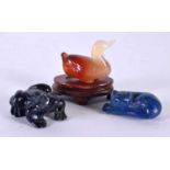 A LATE 19TH CENTURY CHINESE CARVED AGATE FIGURE OF A DUCK Late Qing, together with two lapis