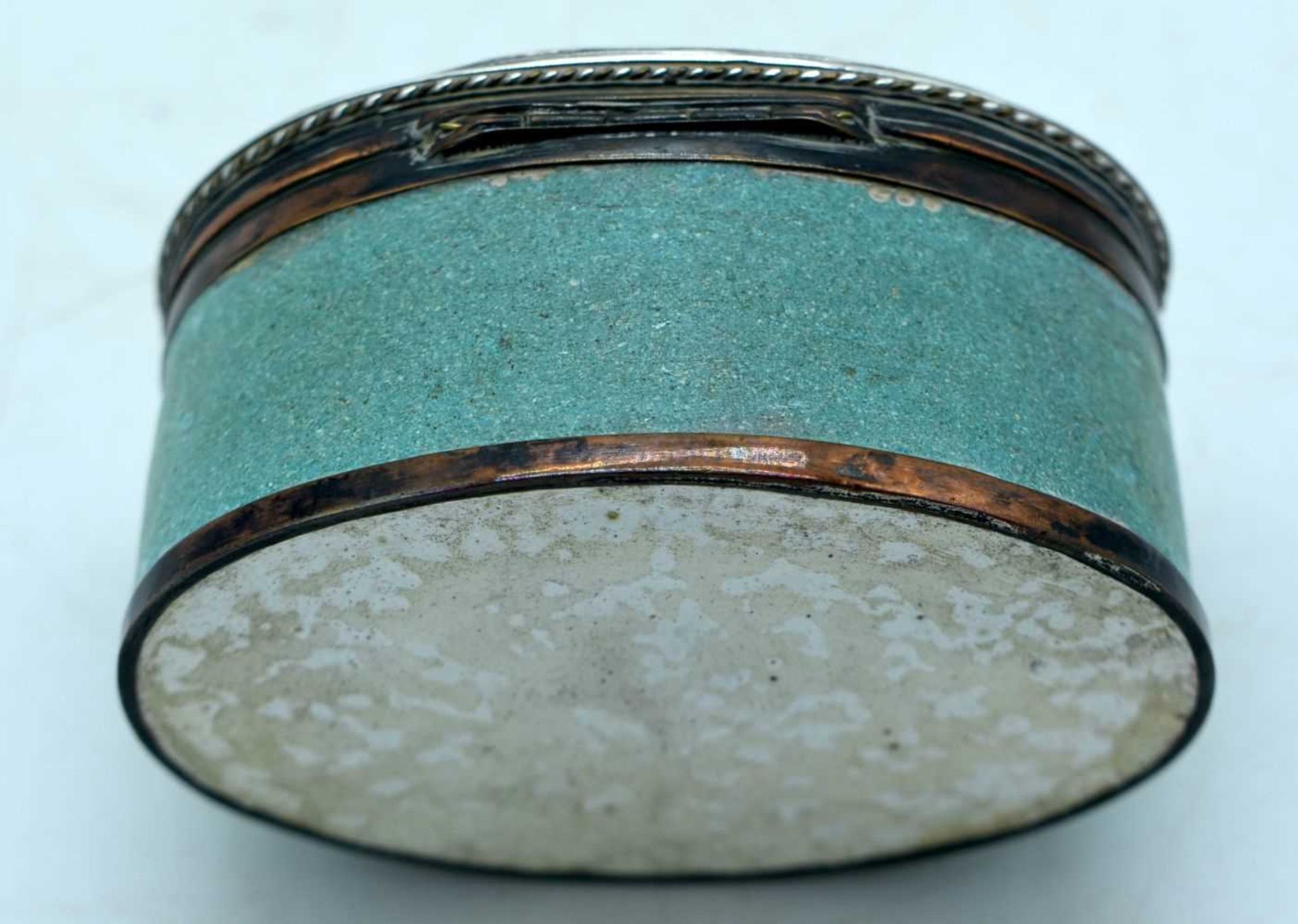 A 19TH CENTURY INDIAN WHITE METAL AND ENAMEL BOX. 185 grams. 8 cm x 6 cm. - Image 3 of 3