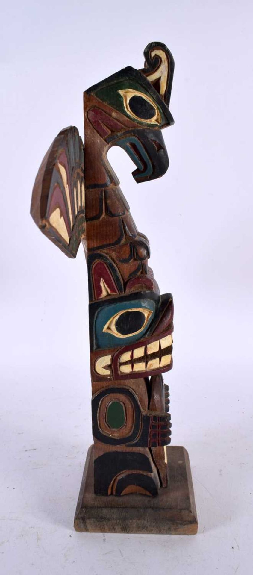 A NORTH AMERICAN CANADIAN INUIT MARLIN NORTHWEST COAST TOTEM by Marlin Alphonse. 32 cm x 24 cm. - Image 4 of 33