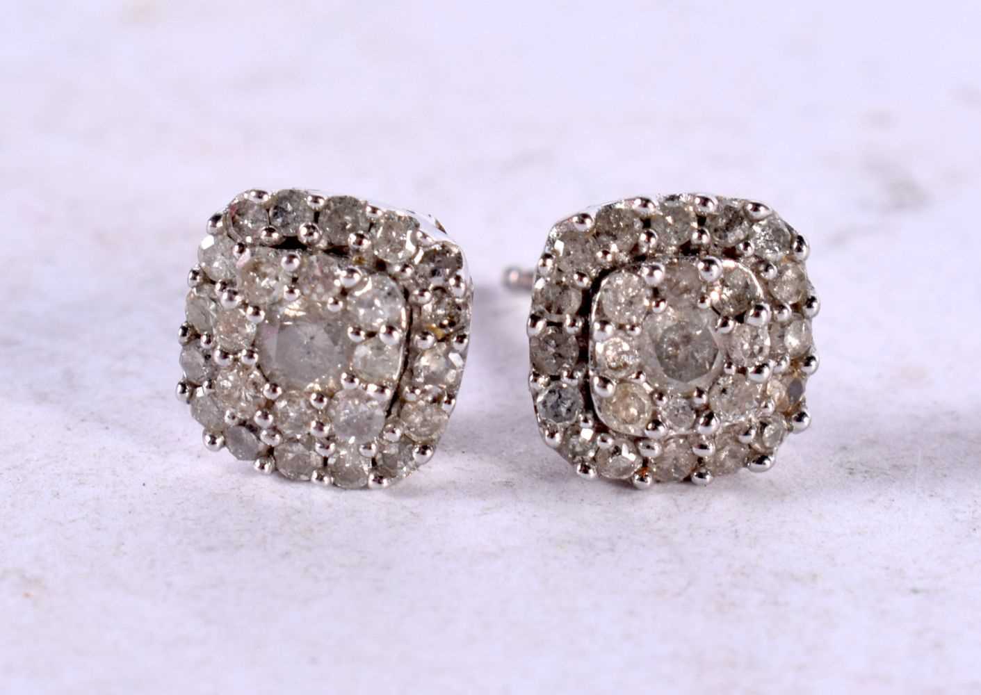 A PAIR OF GOLD AND DIAMOND EARRINGS. 1.6 grams. 0.75 cm x 0.75 cm. - Image 2 of 3