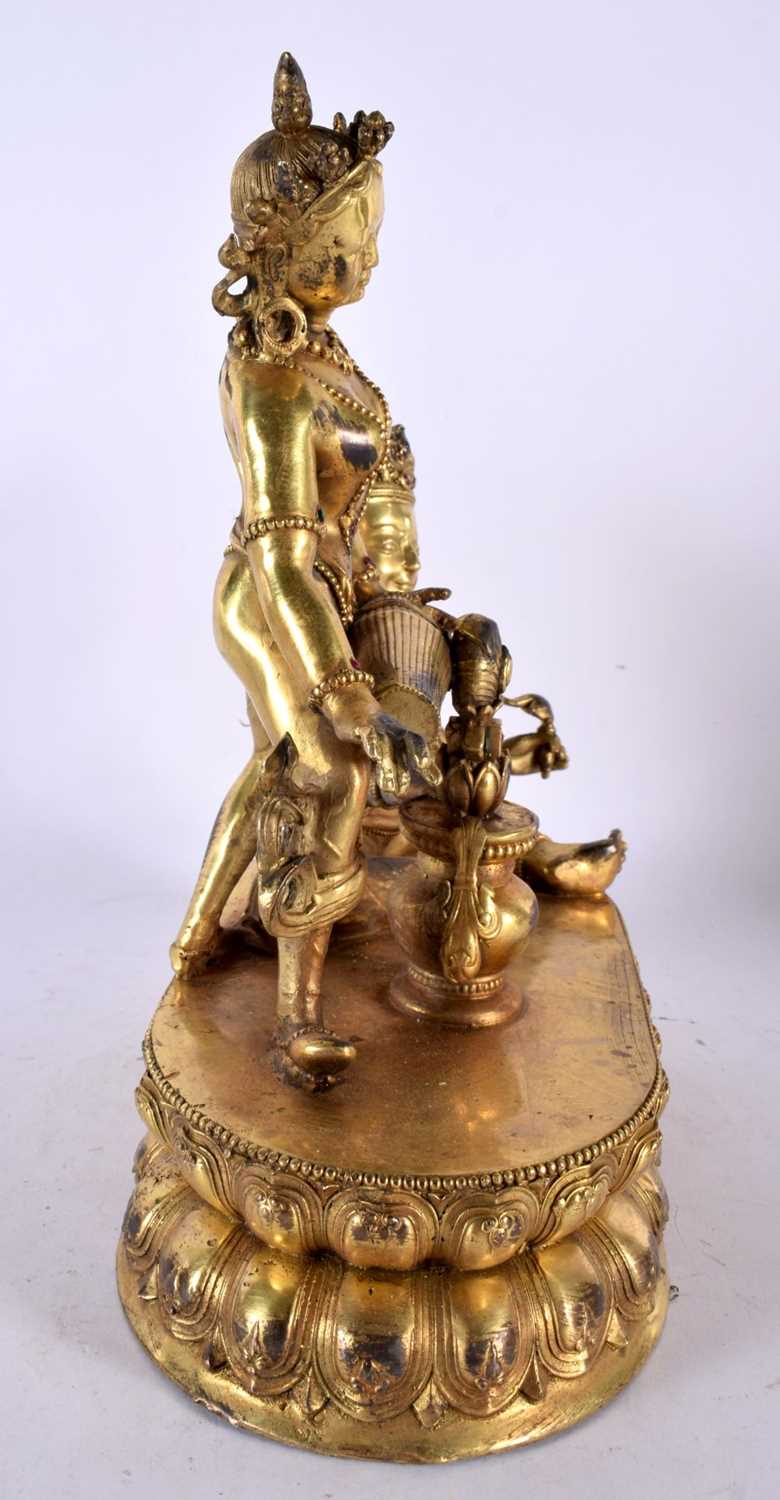 A LARGE CHINESE TIBETAN GILT BRONZE FIGURE OF TWO BUDDHAS 20th Century. 30cm x 20cm. - Image 5 of 8