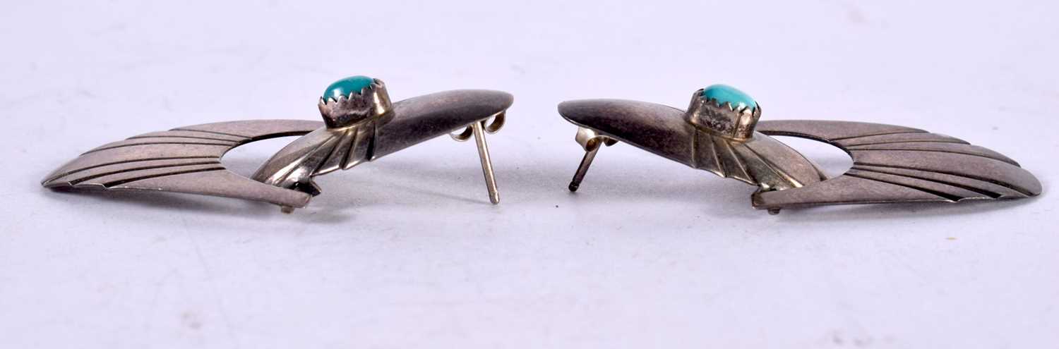 A PAIR OF SILVER AND TURQUOISE EARRINGS. 7.3 grams. 4.5 cm x 2 cm. - Image 3 of 3