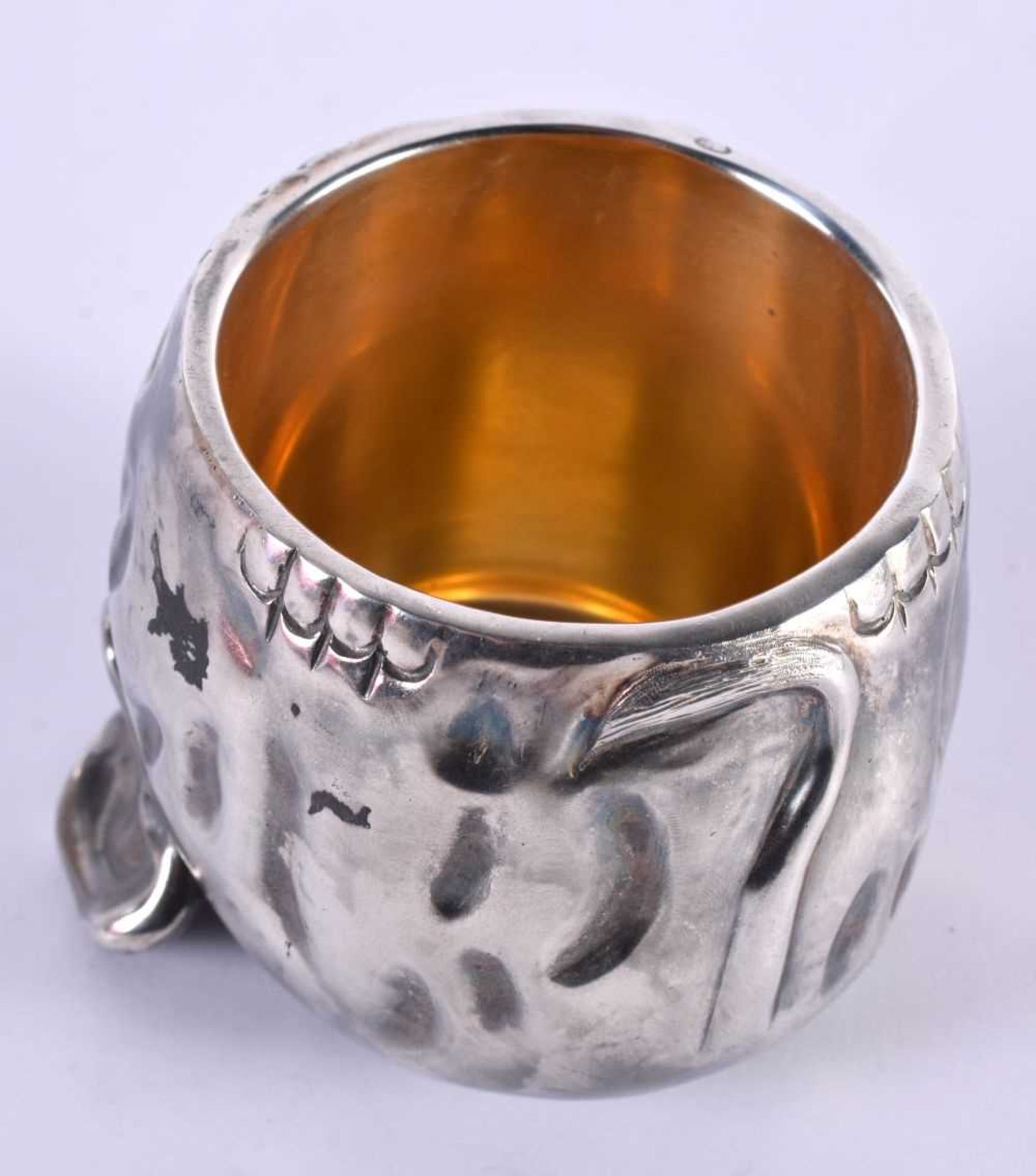 A CONTINENTAL SILVER ELEPHANT STIRRUP CUP WITH GILT INTERIOR. Stamped 88, 9cm x 7cm, weight 279g - Image 3 of 4