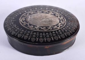 A GEORGE III SILVER INLAID PIQUE WORK TORTOISESHELL BOX AND COVER decorated with foliage and