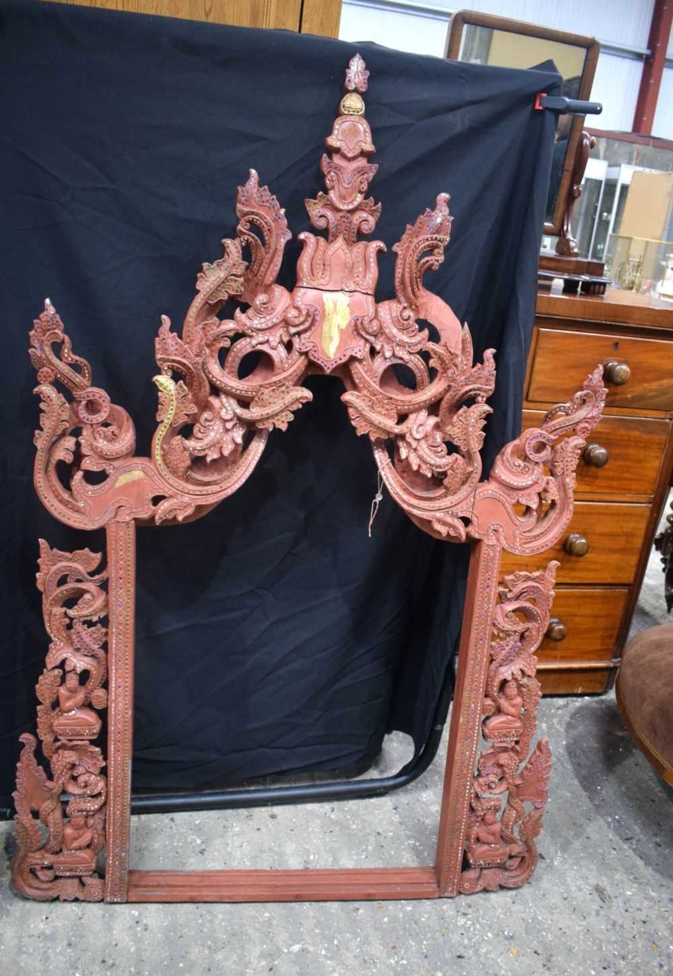 A pair of large South East Asian carved wood frames 152 x 128 cm (2) - Image 2 of 9