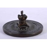 A RARE ANTIQUE BRONZE QUEENS HOSPITAL ACKNOWLEDGEMENT DESK PAPERWEIGHT inscribed to base Thomas