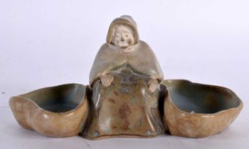 A SMALL STUDIO POTTERY FIGURAL DOUBLE SALT. 14cm wide.