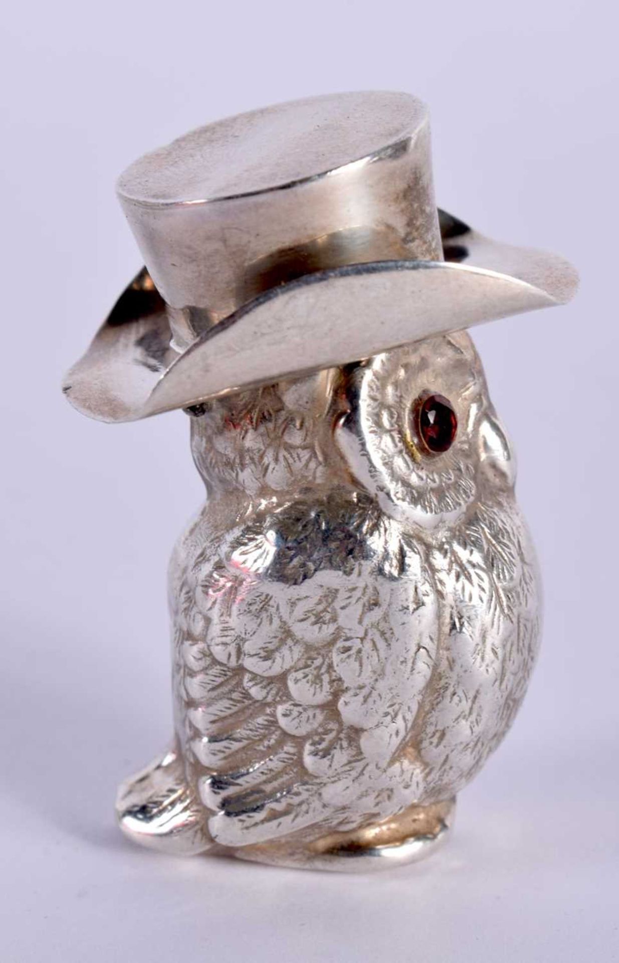 A SILVER OWL FORM VESTA CASE. 25.1 grams. 5 cm x 3.5 cm. - Image 3 of 3