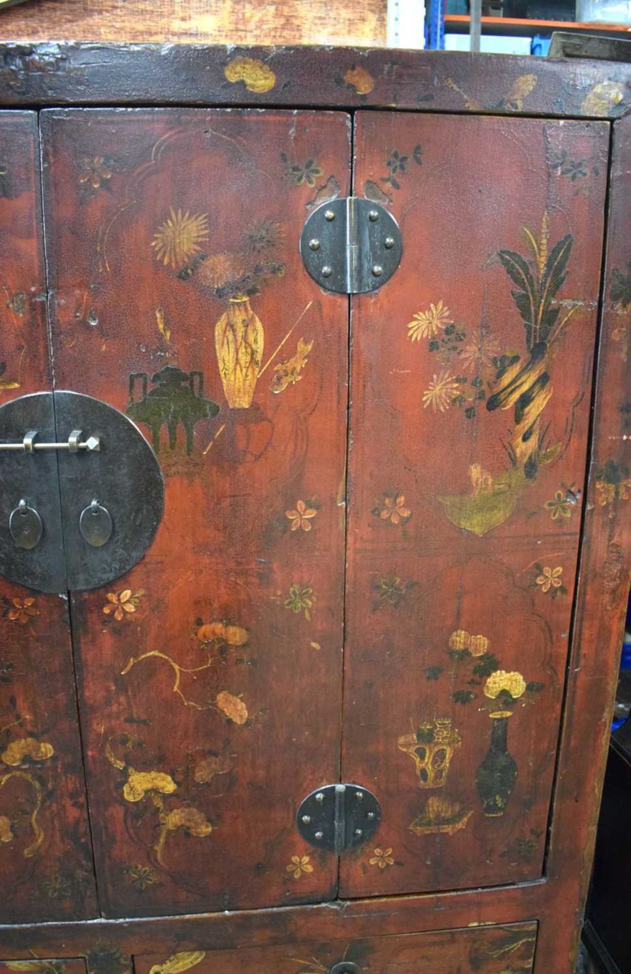 A 19th Century Chinese lacquered Wardrobe with two folding door panels and 4 lower drawers 172 x 138 - Image 4 of 6