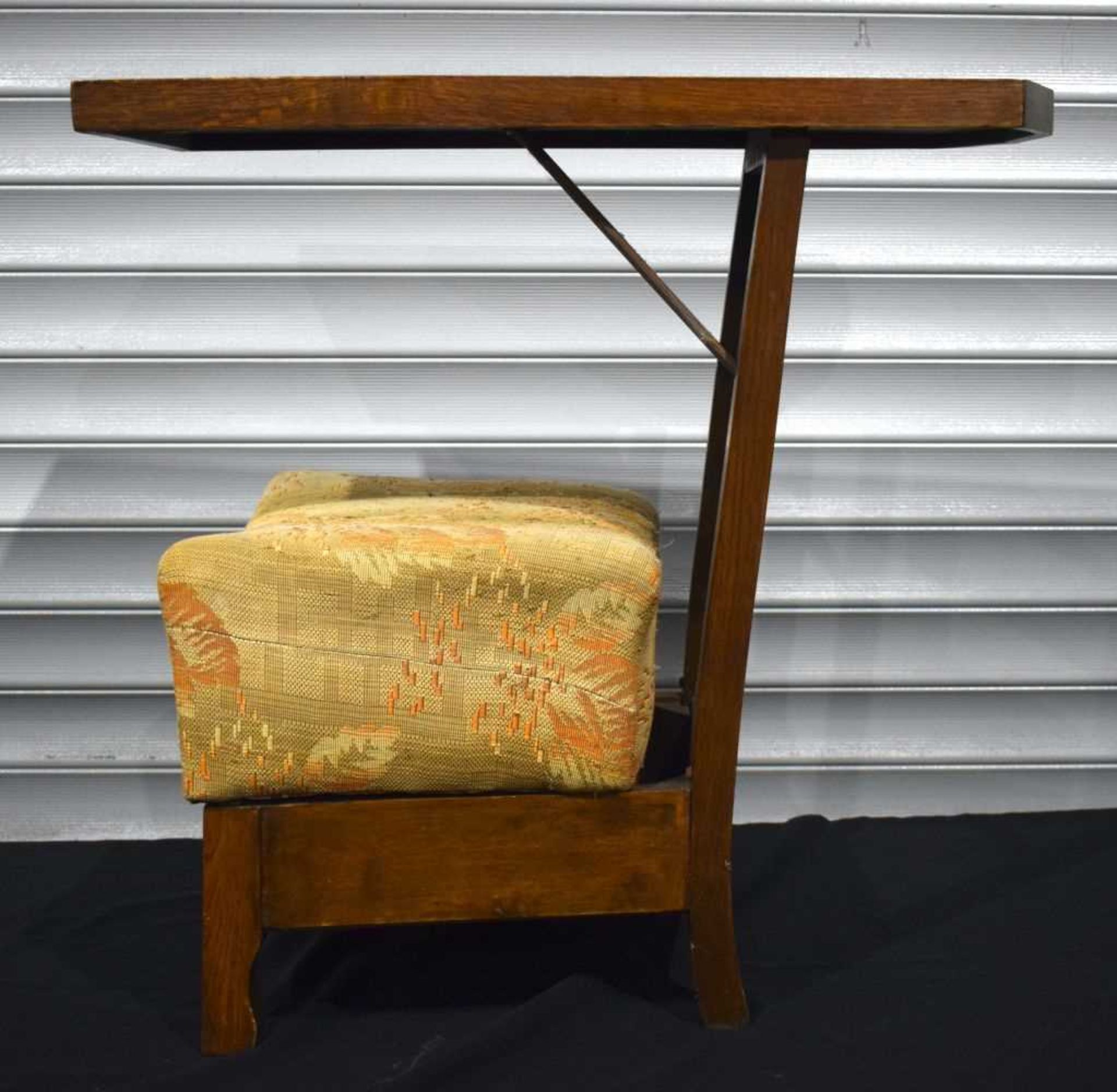 A Victorian metamorphic nursing chair and baby changing chair 95 x 48 cm. - Image 2 of 4