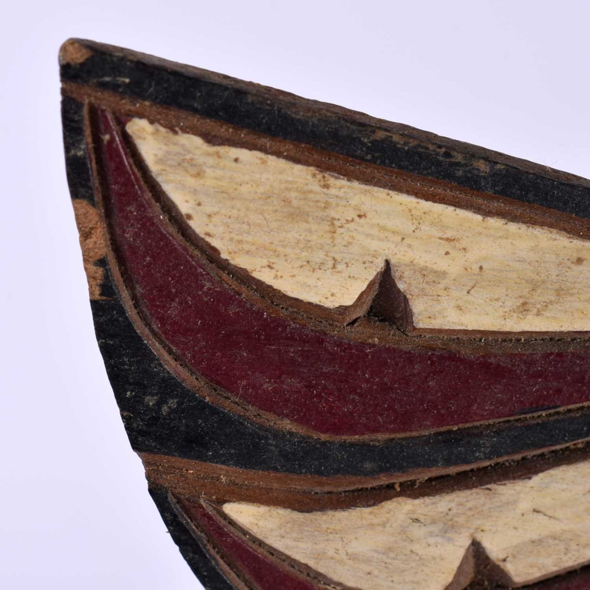 A NORTH AMERICAN CANADIAN INUIT MARLIN NORTHWEST COAST TOTEM by Marlin Alphonse. 32 cm x 24 cm. - Image 19 of 33