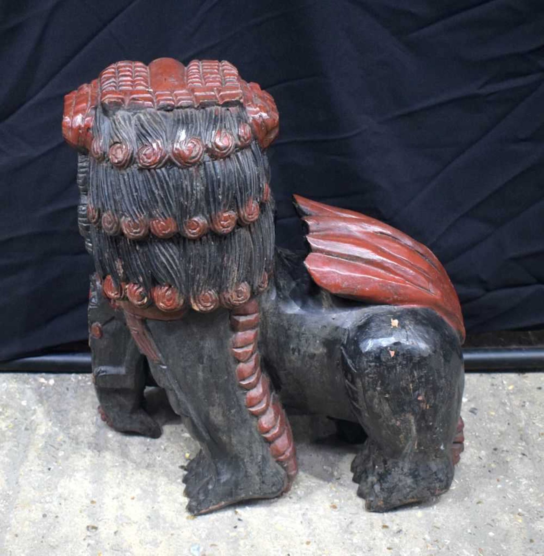 A large carved wood polychrome Temple dog 54 x 50 cm - Image 4 of 5